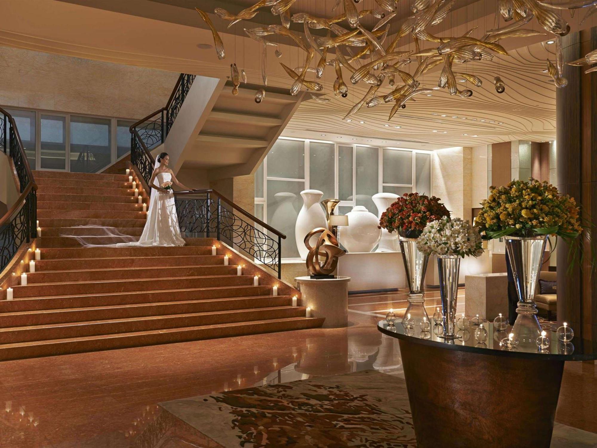 Fairmont Makati Hotel Makati City Екстериор снимка The lobby of the hotel