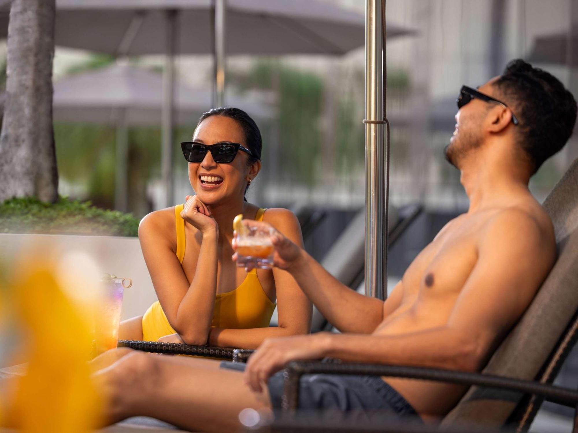 Fairmont Makati Hotel Makati City Екстериор снимка The Beach Club at The Standard, East Village