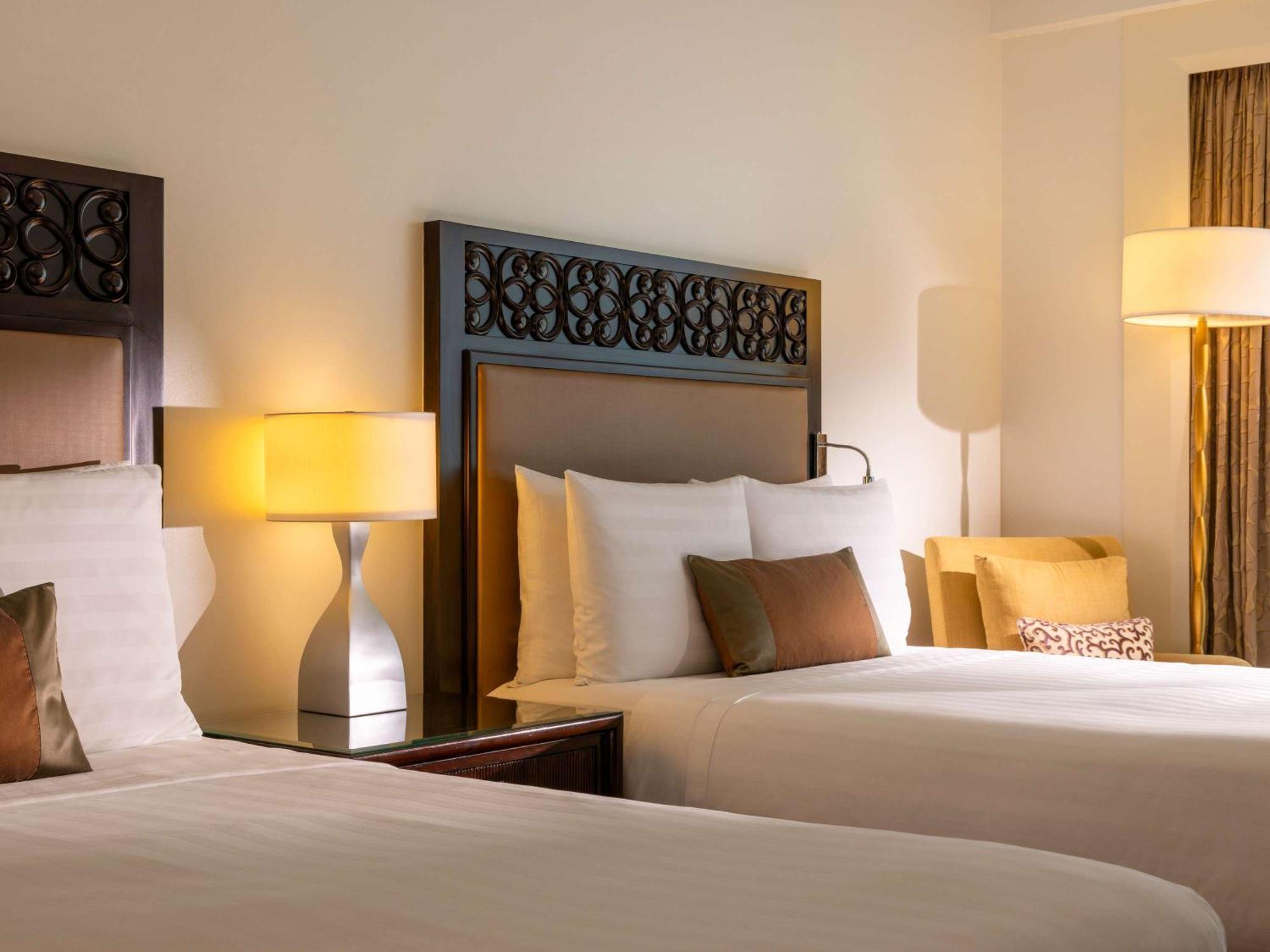 Fairmont Makati Hotel Makati City Екстериор снимка Deluxe Room