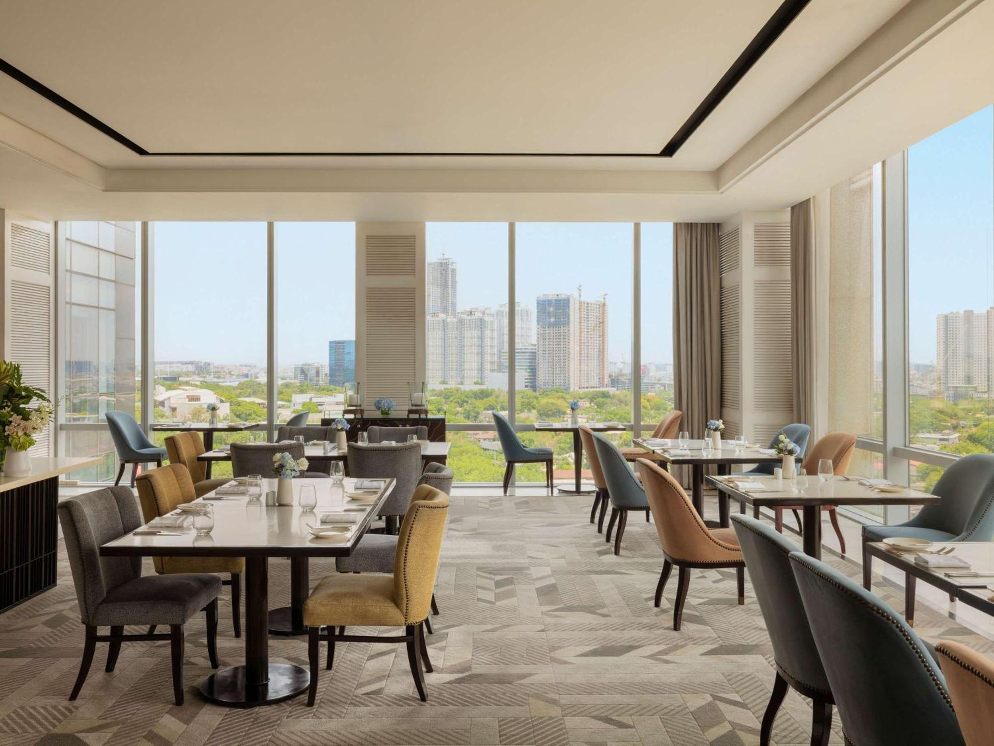 Fairmont Makati Hotel Makati City Екстериор снимка
